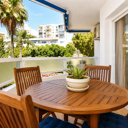 Coastal Living Near Marina *